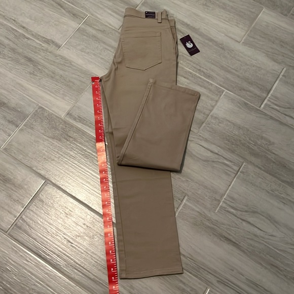 NWT GLORIA VANDERBILT AMANDA JEANS - Picture 5 of 6